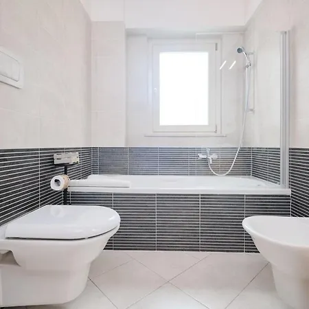 Trastevere-colosseo, Elegant Wi-fi & A-c روما