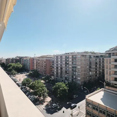Trastevere-colosseo, Elegant Wi-fi & A-c شقة *