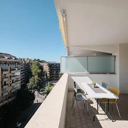 Trastevere-colosseo, Elegant Wi-fi & A-c شقة
